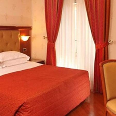 Hotel Serena Roma Esterno foto