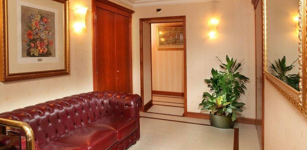Hotel Serena Roma Esterno foto