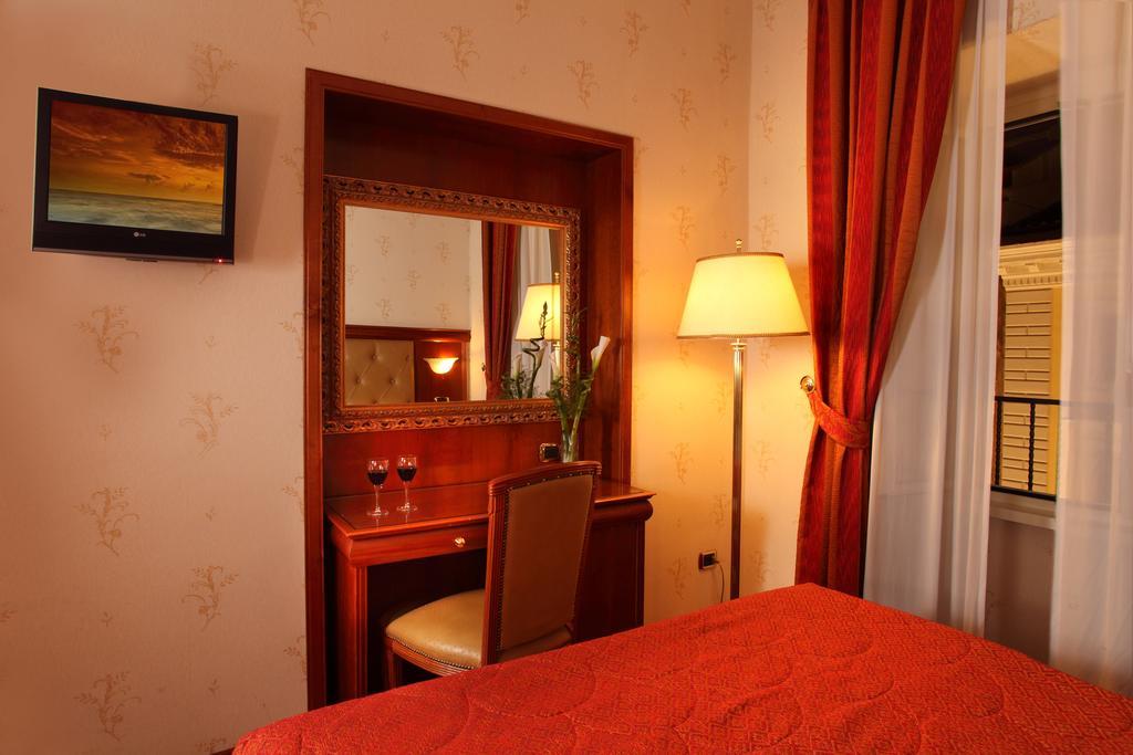 Hotel Serena Roma Esterno foto