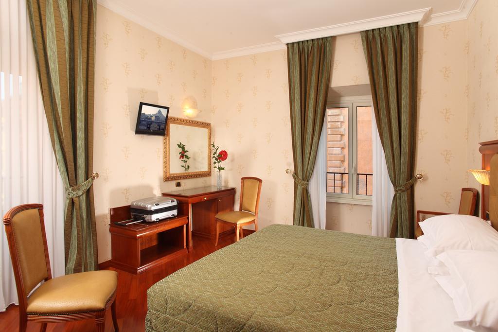 Hotel Serena Roma Esterno foto