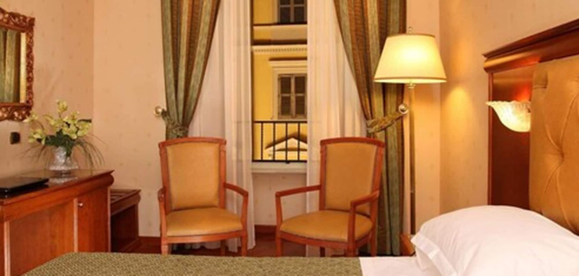 Hotel Serena Roma Esterno foto