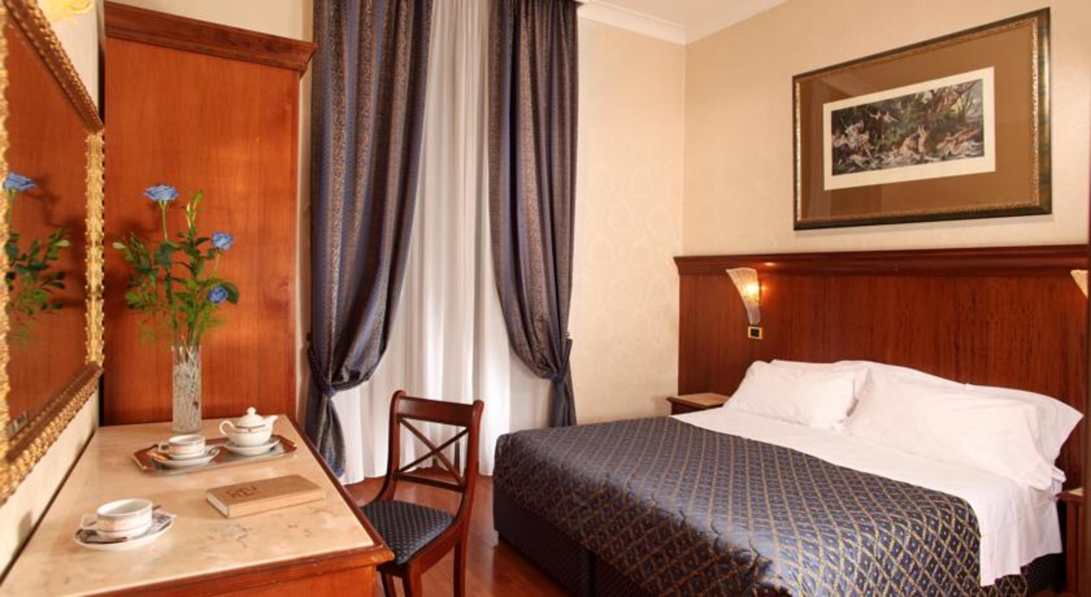 Hotel Serena Roma Esterno foto